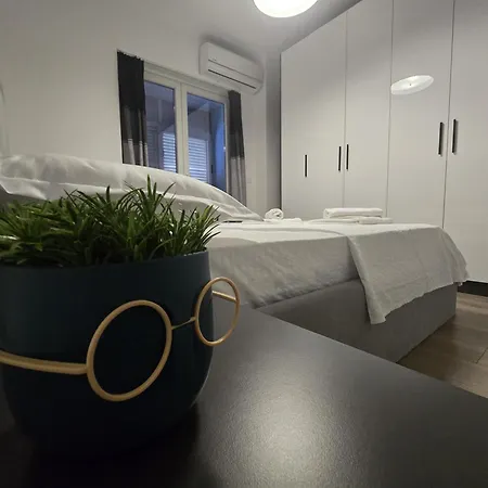 Enzo Cozyapartments-wilson Square Apartman
