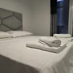 Enzo Cozyapartments-wilson Square