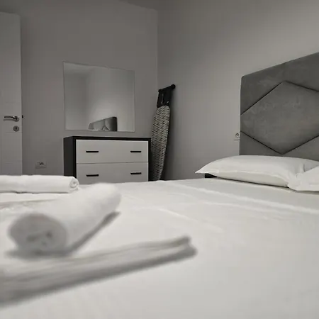 Enzo Cozyapartments-wilson Square Tiran