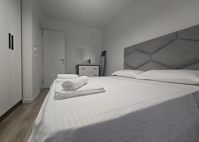 Enzo Cozyapartments-wilson Square Daire Tiran