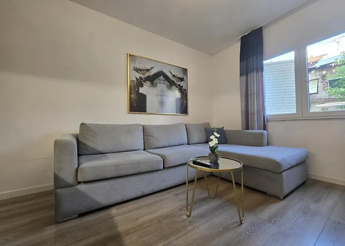 Enzo Cozyapartments-wilson Square Daire