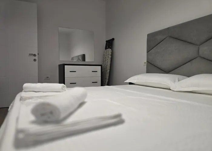 Enzo Cozyapartments-wilson Square Tiran